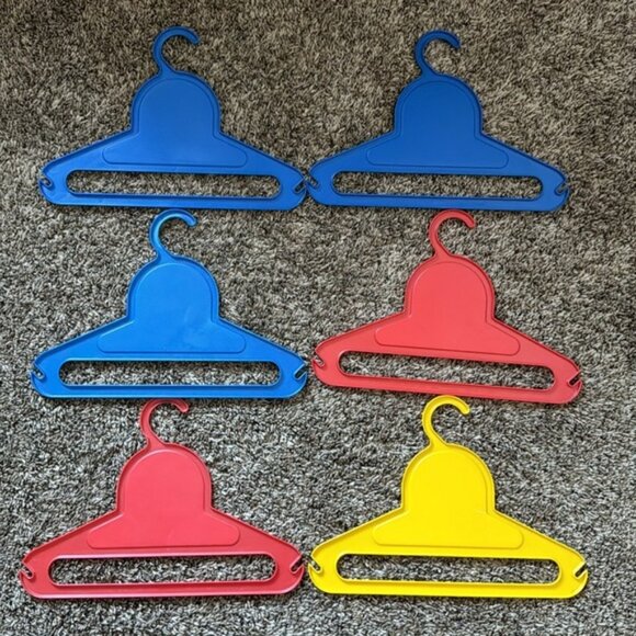 Vintage Set of Walt Disney Kids Plastic Hangers Mickey, Minnie, Donald - Picture 8 of 12